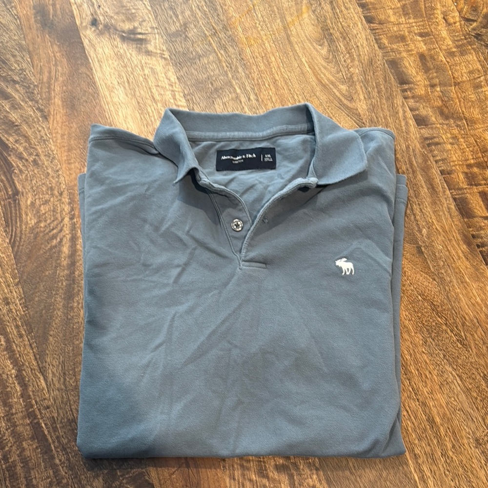 Used men’s Abercrombie & Fitch Charcoal Polo Shirt